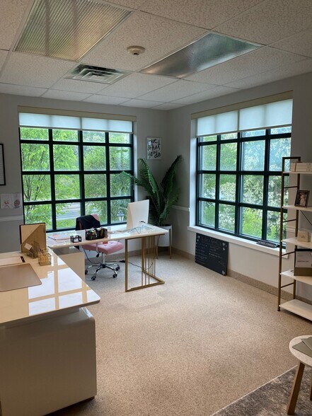 More Photos Of 14 Breakneck Hill Rd, Lincoln Office For Lease