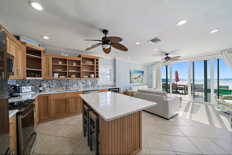 More Photos Of 110 Beach Road #1, Siesta Key Specialty For Sale