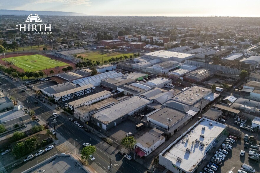 More Photos Of 8625 Avalon Blvd, Los Angeles Distribution For Lease