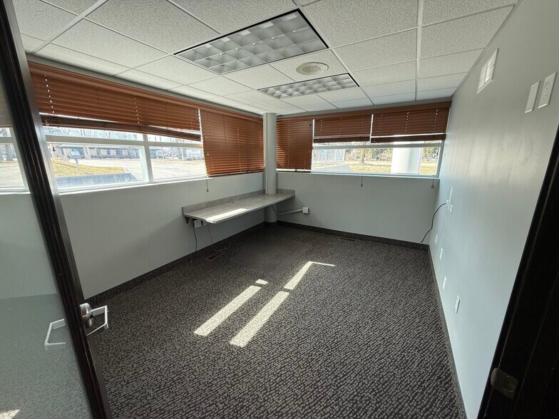 More Photos Of 601 Michigan Ave, Holland Office For Sale