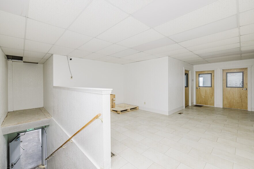 More Photos Of 1120 Hacienda Ranch Rd, Wells Truck Terminal For Lease