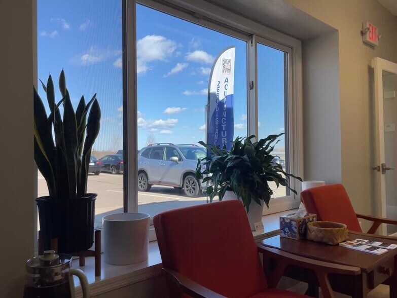 More Photos Of 5810 Blackshire Path, Inver Grove Heights Office Residential For Lease