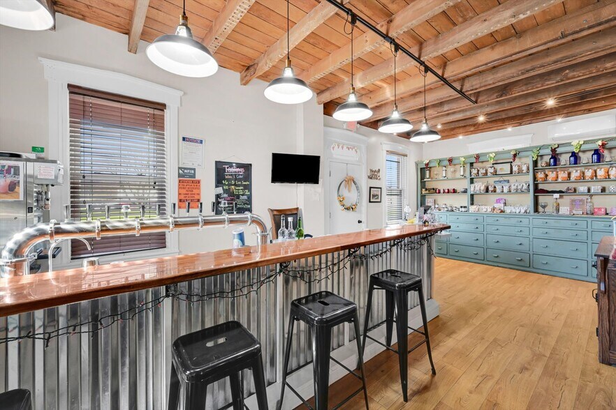 More Photos Of 9684 Old 22, Bethel Restaurant For Sale