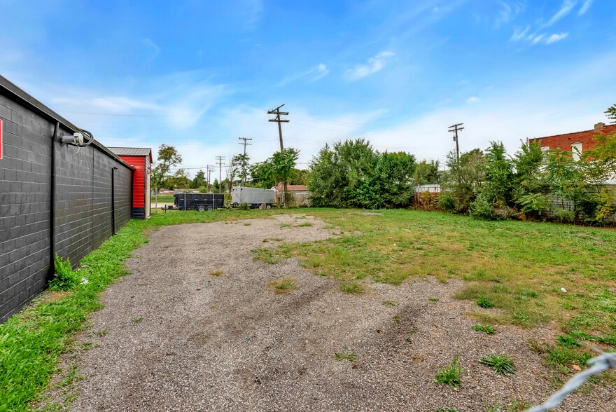 More Photos Of 4805 Livernois, Detroit Freestanding For Lease