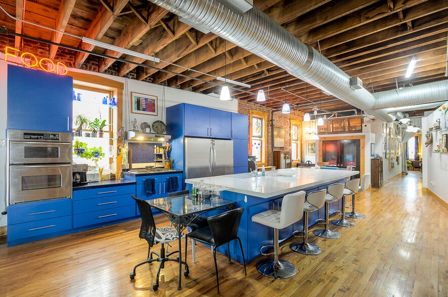 More Photos Of 1600 Locust St, Kansas City Storefront Retail Office For Sale