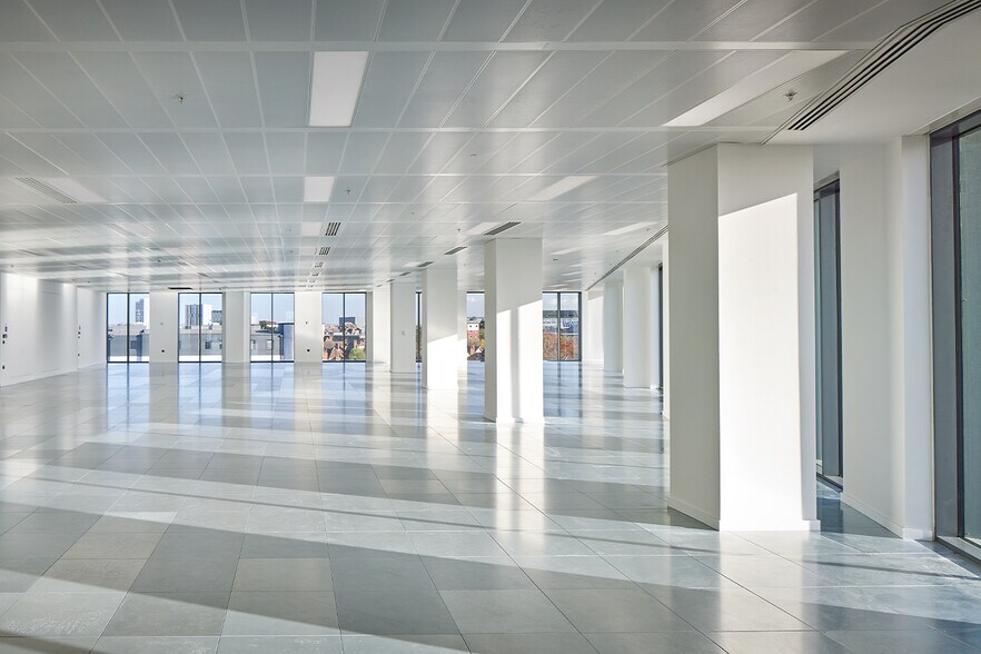 More Photos Of Station Sq, Coventry Office For Lease