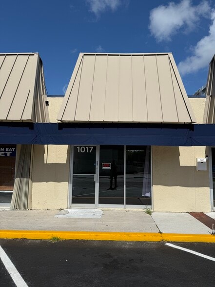 More Photos Of 1015-1019 SE 17th St, Fort Lauderdale Freestanding For Lease