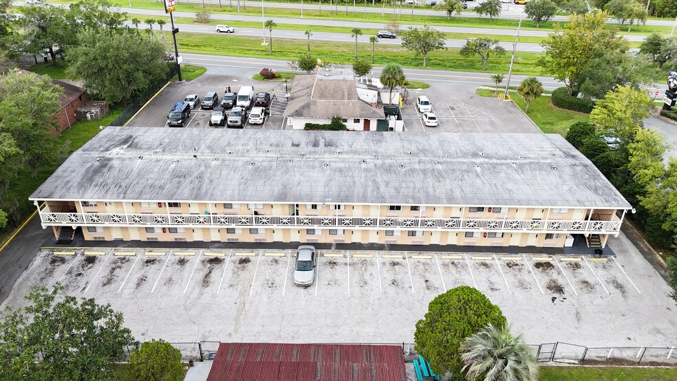 More Photos Of 1500 Airport Rd, Jacksonville Hotel For Sale