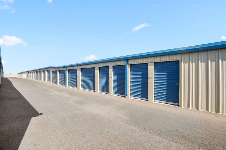 More Photos Of 14150 Pebble Hills Blvd, El Paso Self Storage For Sale