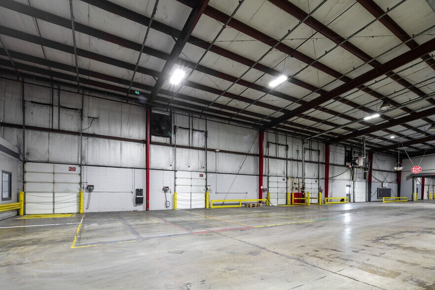 More Photos Of 108 Summer Ct, Georgetown Warehouse For Lease