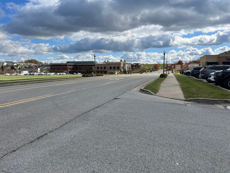 More Photos Of 139 Conference Center Way, Bridgeport General Retail For Lease