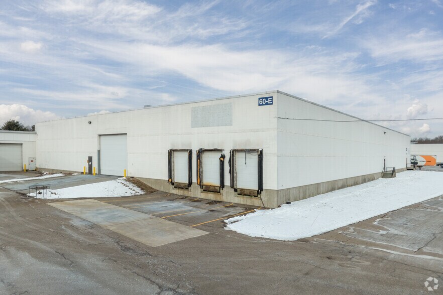 More Photos Of 60 Maple St, Mansfield Distribution For Lease