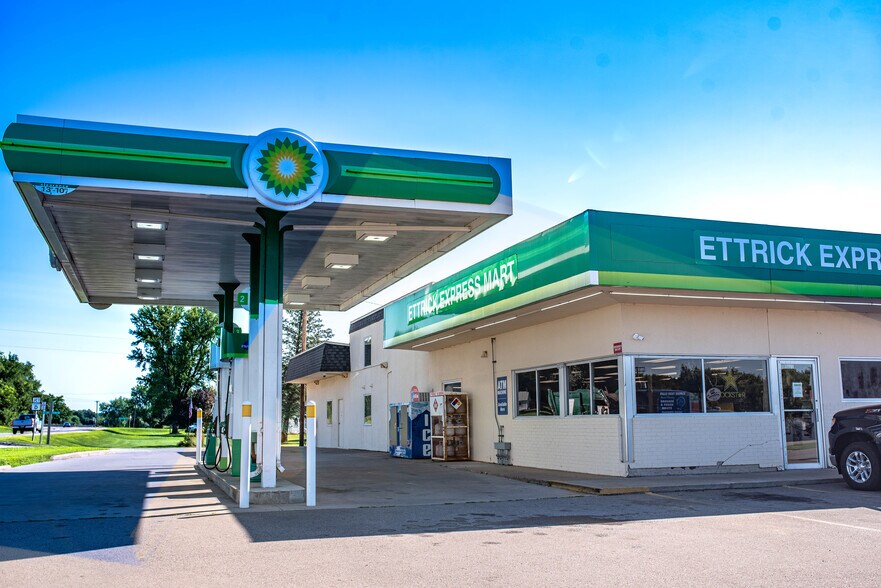 More Photos Of 22732 US-53 Hwy, Ettrick General Retail For Sale