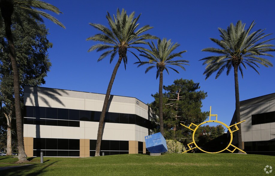 More Photos Of 621 E Carnegie Dr, San Bernardino Office For Lease