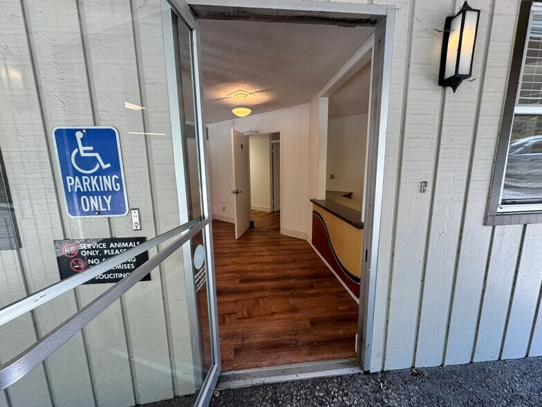 More Photos Of 13350 Big Basin Way, Boulder Creek Medical For Lease