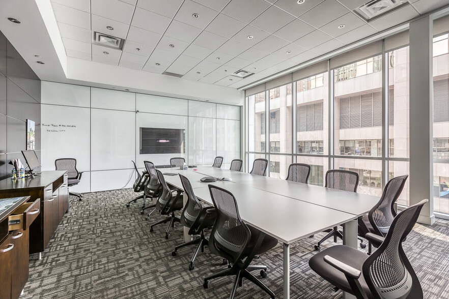 More Photos Of 718 8th Ave SW, Calgary Office For Sale