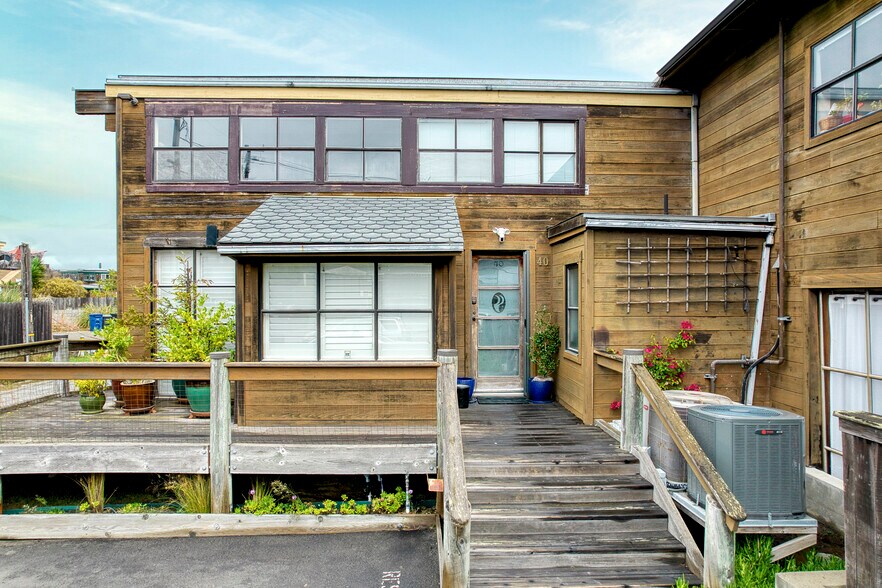 More Photos Of 40 Varda Landing Rd, Sausalito Apartments For Sale