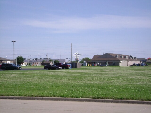 More Photos Of 3130 Wabash Ave, Springfield Land For Sale