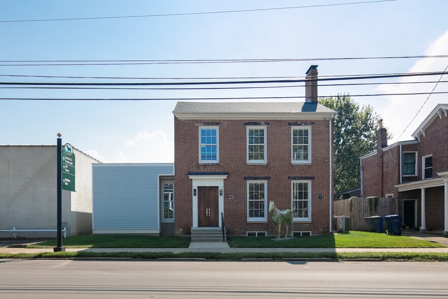 More Photos Of 146 E Third St, Lexington Office For Sale
