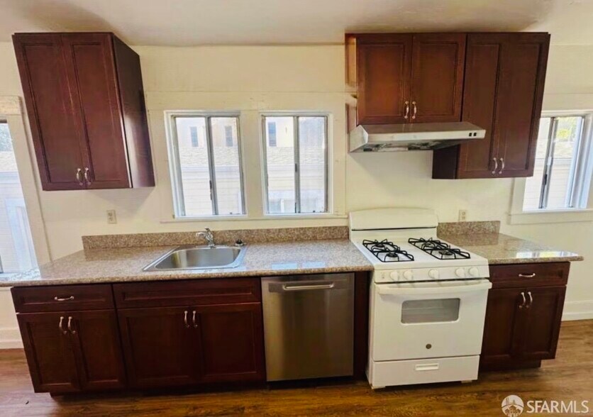 More Photos Of 3316 MacArthur Blvd, Oakland Specialty For Sale