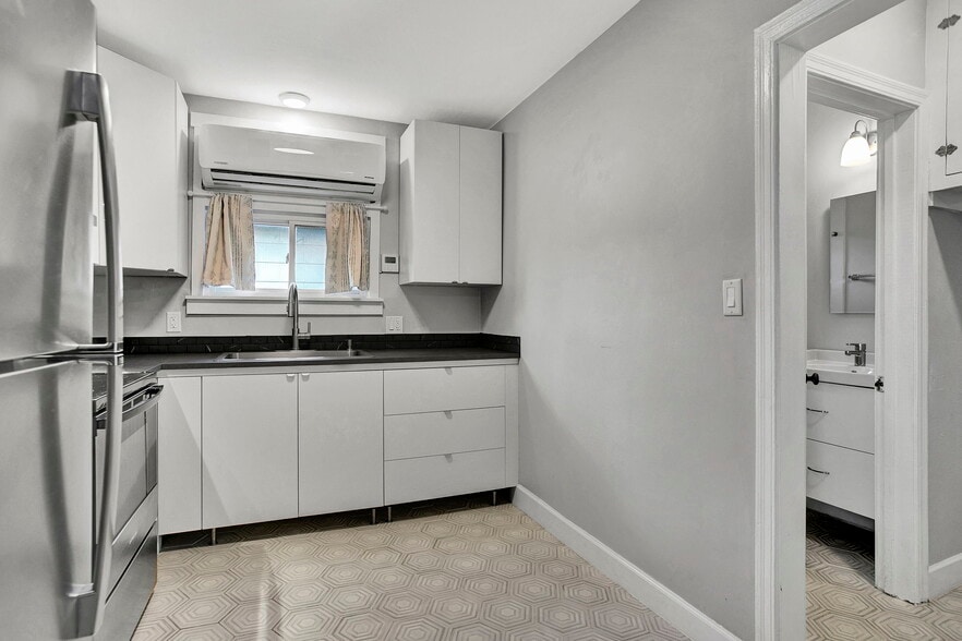 More Photos Of 315 15th Ave N, Jacksonville Beach Apartments For Sale