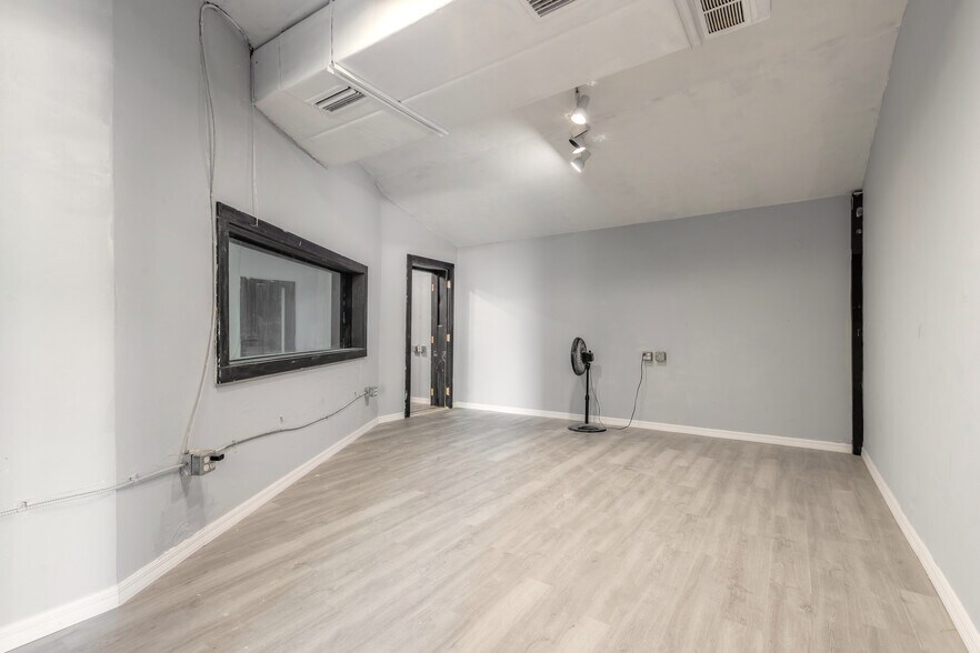 More Photos Of 529 Ridgewood Ave, Daytona Beach Freestanding For Lease