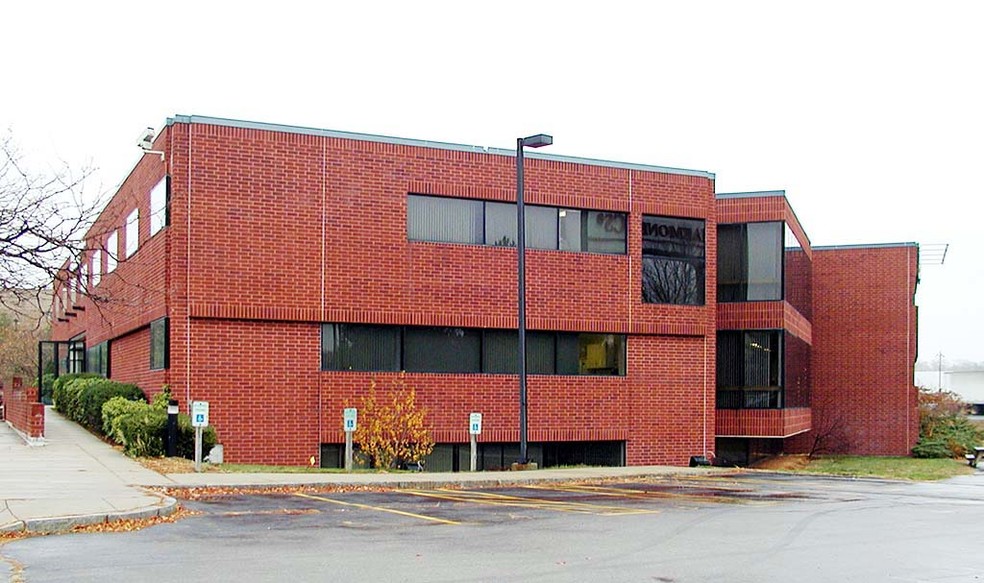 More Photos Of 340 Wood Rd, Braintree Medical For Lease