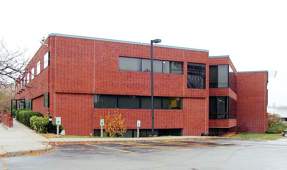 More Photos Of 340 Wood Rd, Braintree Medical For Lease