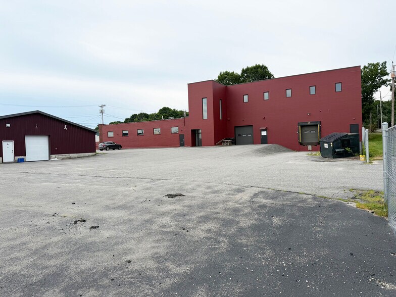 More Photos Of 95 Main St, South Portland Warehouse For Sale