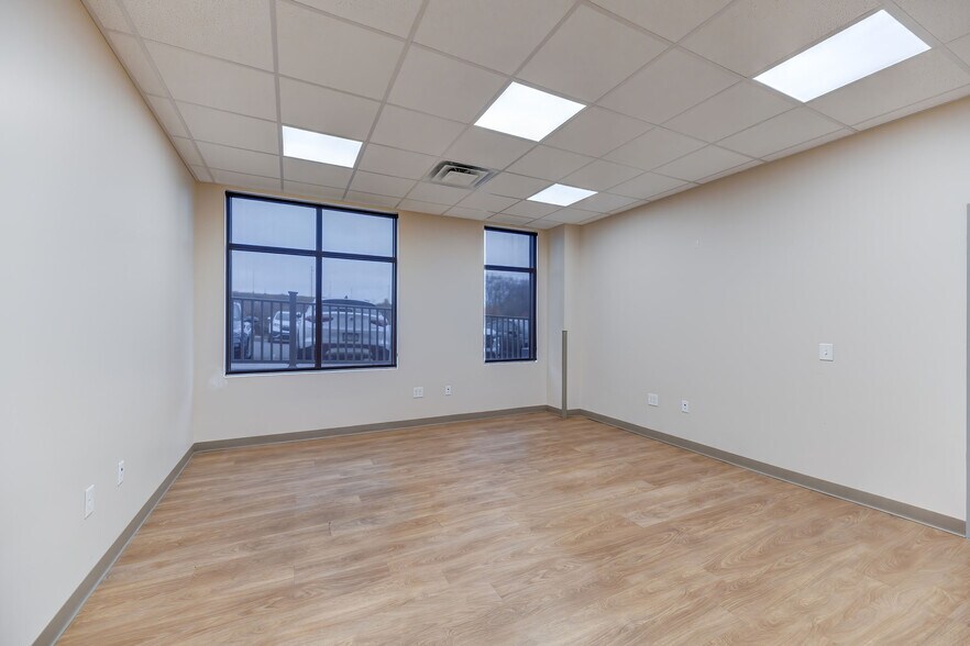 More Photos Of 1033 Alliance Park Dr, Bloomsburg Office For Lease
