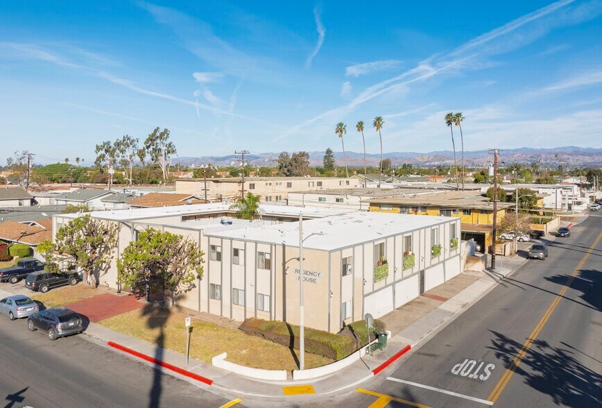 Primary Photo Of 1315 Devonshire Dr, Oxnard Apartments For Sale