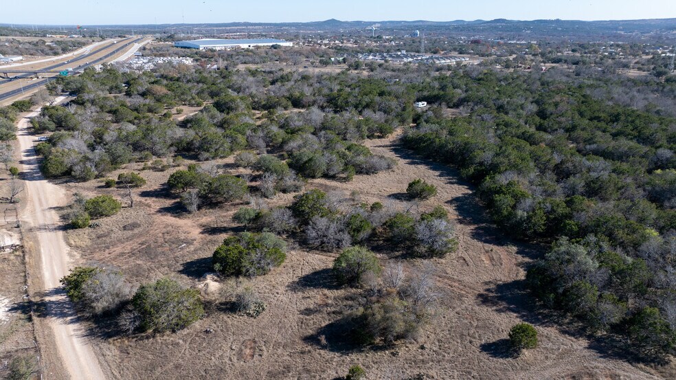 More Photos Of 854 N Creek Rd, Comfort Land For Lease