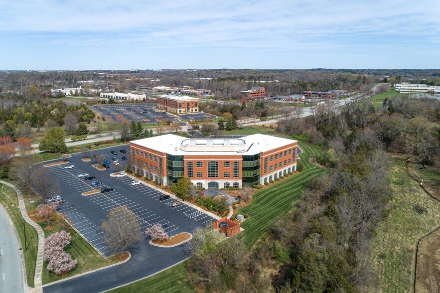 More Photos Of 3980 Premier Dr, High Point Coworking Space