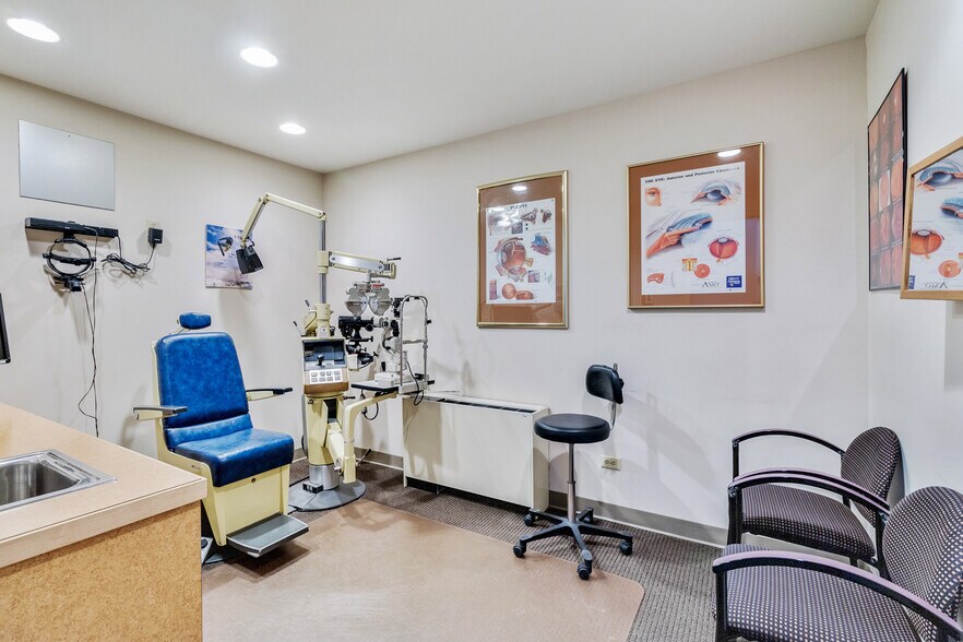 More Photos Of 10001 N Washington St, Thornton Medical For Sale