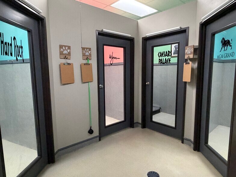 More Photos Of 911 W 1st St, Mcpherson Industrial For Sale