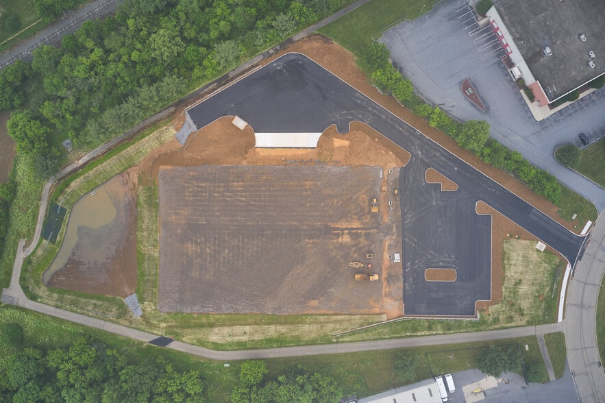 More Photos Of 1150 Conroy Pl, Easton Warehouse For Lease