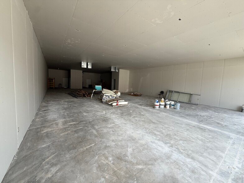 More Photos Of 322-326 Avenue C, Killeen Storefront For Lease
