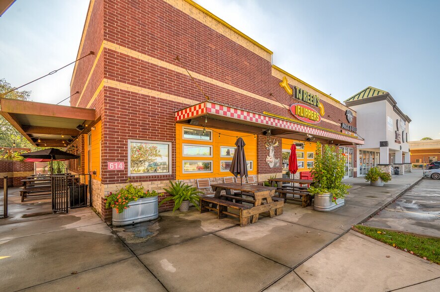 More Photos Of 660-688 Fm-517, Dickinson Unknown For Lease