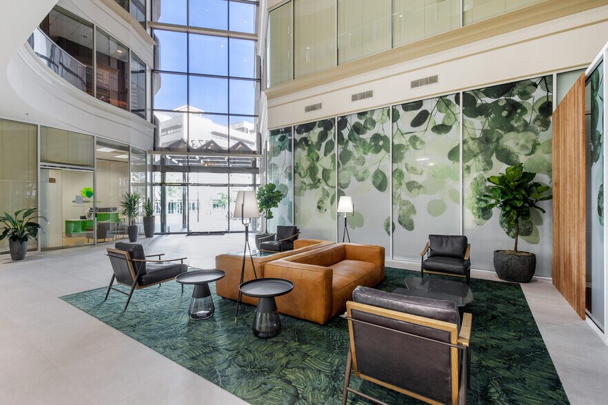 More Photos Of 3730 Kirby Dr, Houston Office For Lease