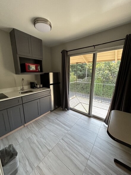 More Photos Of 2901 4th St, Santa Rosa Hotel For Sale