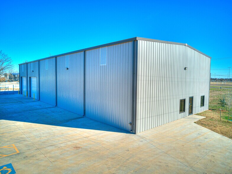 More Photos Of 11900 S Meridian, Oklahoma City Warehouse For Sale