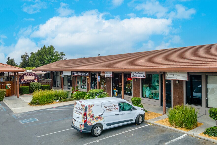 More Photos Of 191 San Felipe Rd, Hollister Unknown For Lease