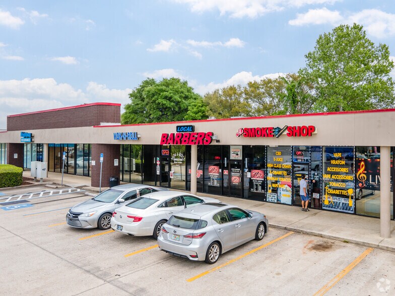 More Photos Of 3031 Monument Rd, Jacksonville General Retail For Lease