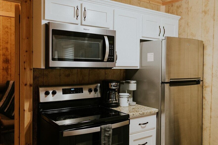 More Photos Of 896 Wilderness Rd, Mammoth Cave All Leisure For Sale