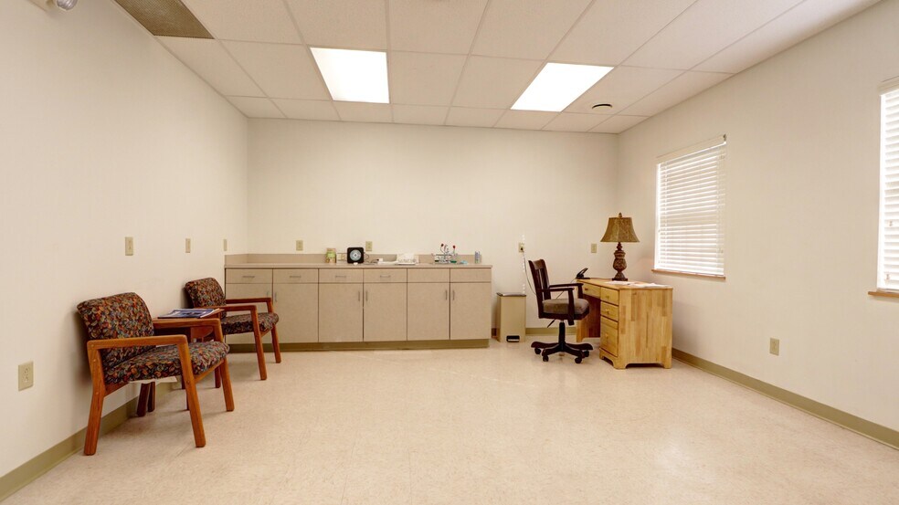 More Photos Of 399 Grant Ave, Auburn Medical For Sale