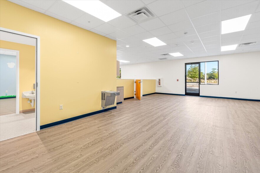 More Photos Of 481 Shores Blvd, Saint Augustine Daycare Center For Lease