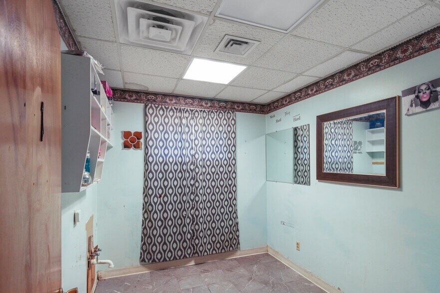 More Photos Of 495 Dantzler St, Orangeburg Medical For Sale