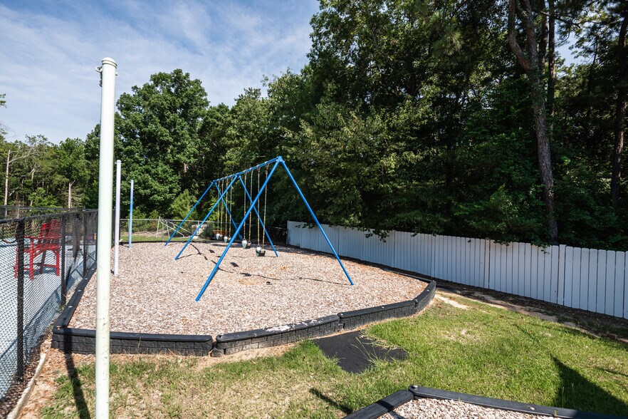 More Photos Of 1224 Old Cherokee Rd, Lexington Daycare Center For Sale