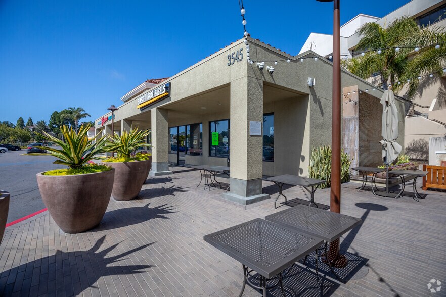 More Photos Of 3433-3545 Del Mar Heights Rd, San Diego Unknown For Lease