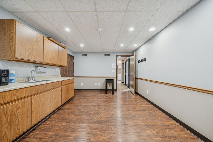 More Photos Of 985 Penn St, Brackenridge Medical For Sale